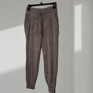 Lululemon High-Rise Jogger Sweatpants – Taupe Gray (Women’s 4)